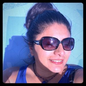 Meet your Posher, Karina